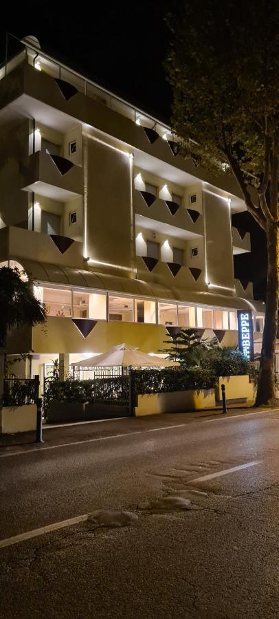 Hotel Beppe Rimini Ngoại thất bức ảnh