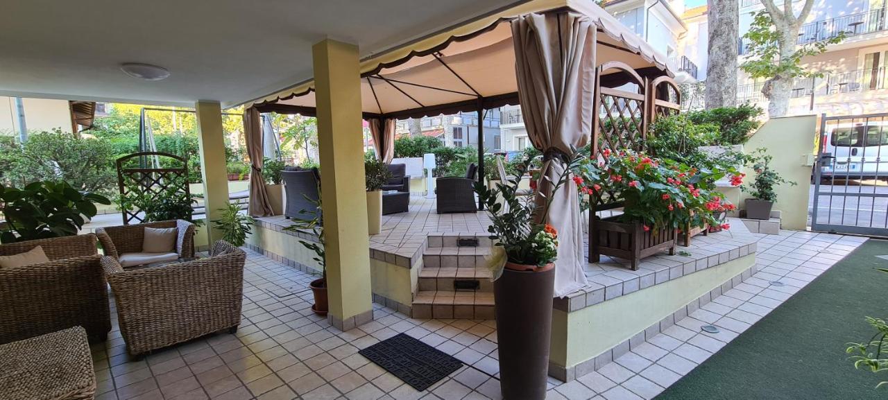 Hotel Beppe Rimini Ngoại thất bức ảnh